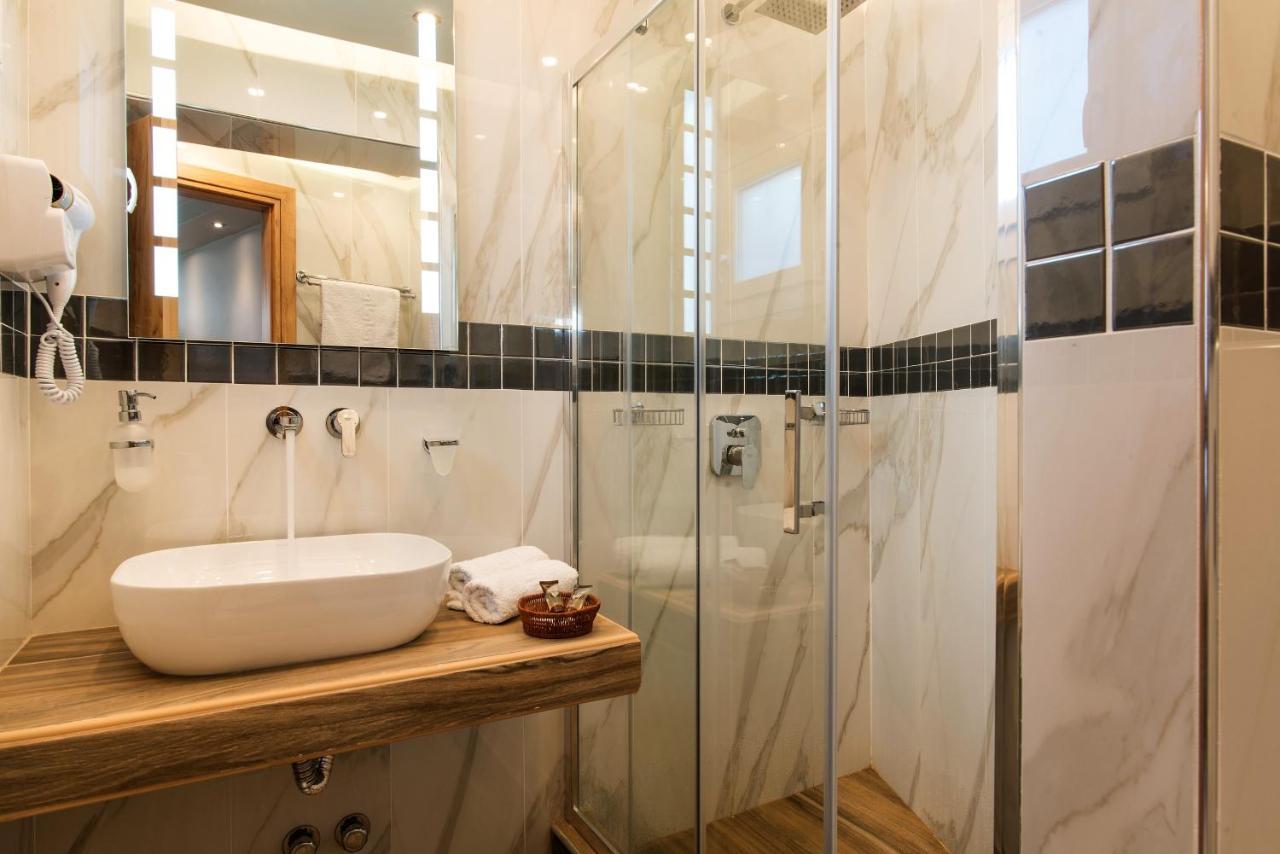 Angelica'S Deluxe Rooms In Adamas Dış mekan fotoğraf