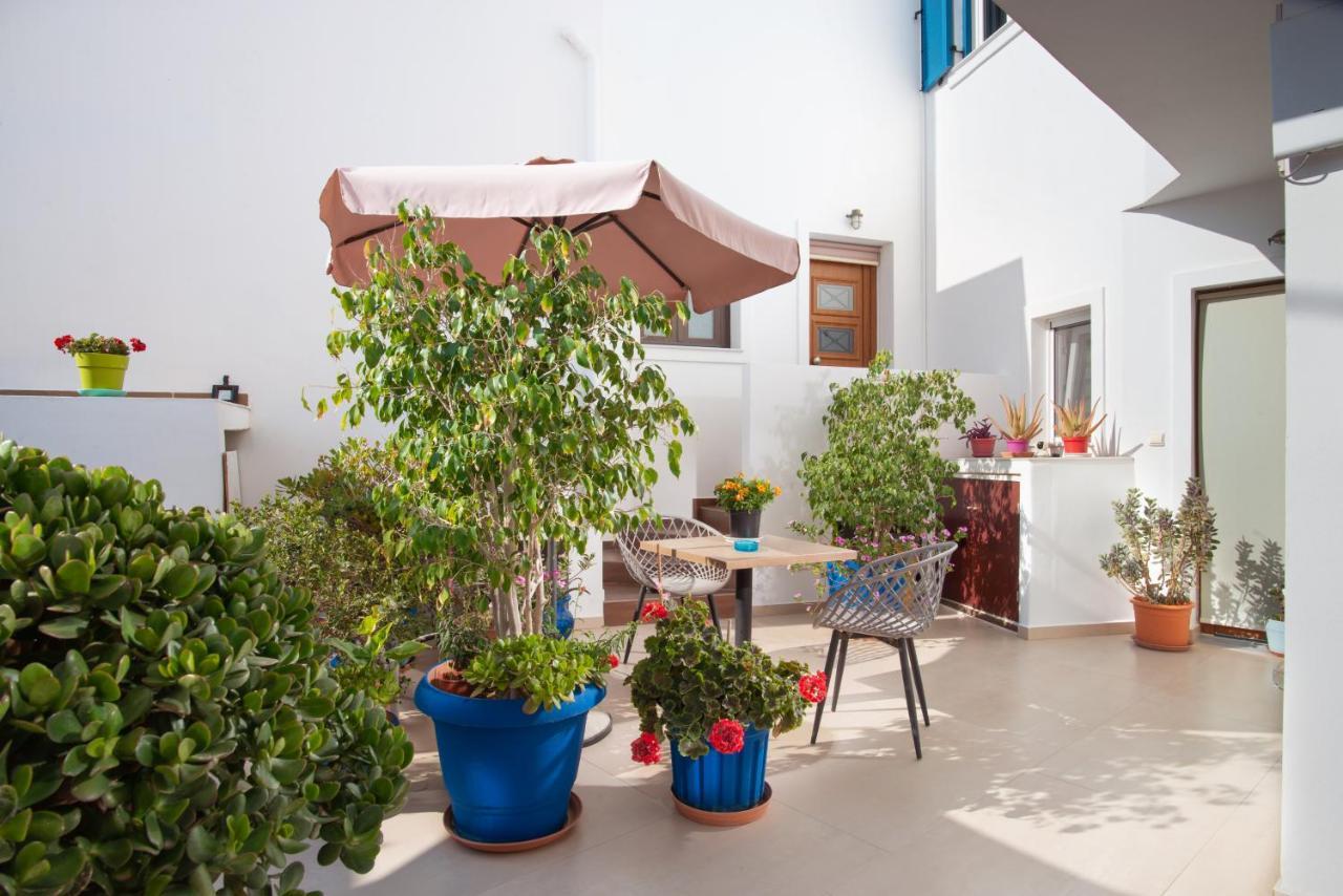 Angelica'S Deluxe Rooms In Adamas Dış mekan fotoğraf
