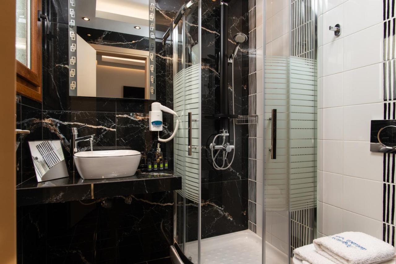 Angelica'S Deluxe Rooms In Adamas Dış mekan fotoğraf